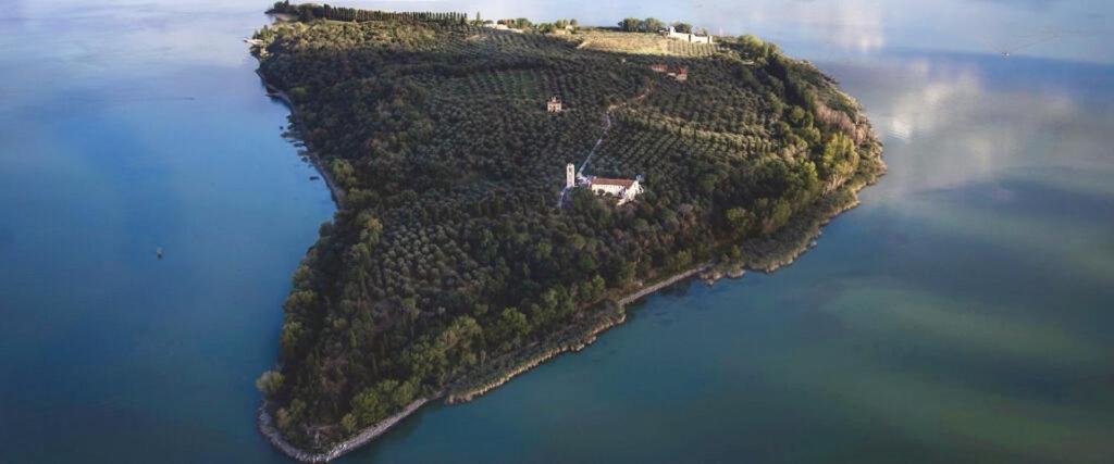 Isola Polvese Resort Castiglione del Lago Eksteriør billede